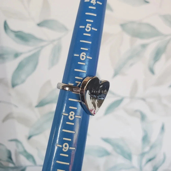 SVNX | 3-Pack Rings w/ Heart Details & Horseshoe in Silver sz 7 - Picture 4 of 9